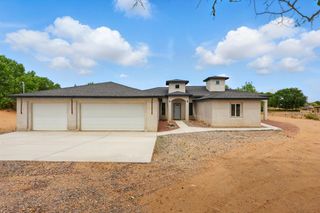 1688 SICHLER Road, Los Lunas, NM 87031
