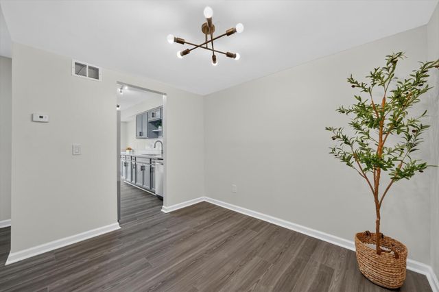 21344 E Glen Haven Circle, Northville, MI 48167