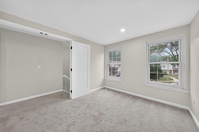 21344 E Glen Haven Circle, Northville, MI 48167
