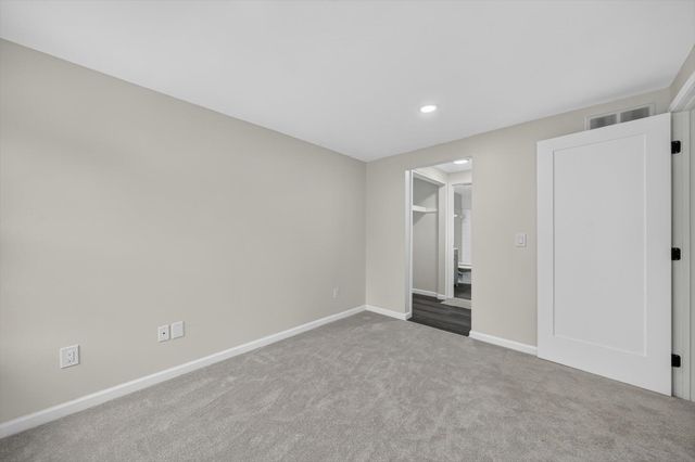 21344 E Glen Haven Circle, Northville, MI 48167