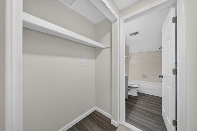 21344 E Glen Haven Circle, Northville, MI 48167