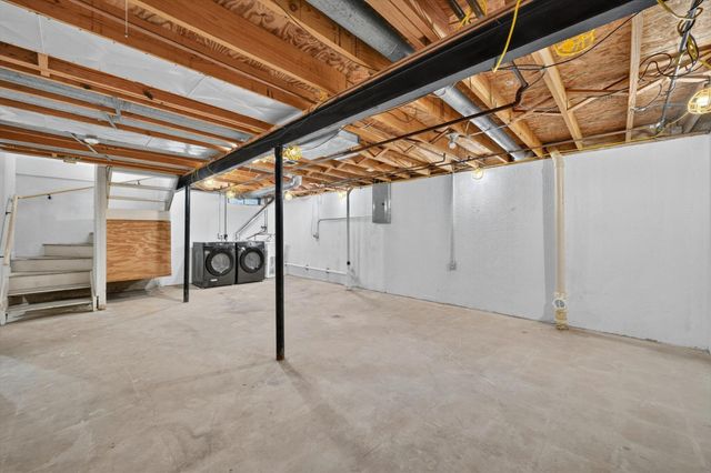 21344 E Glen Haven Circle, Northville, MI 48167