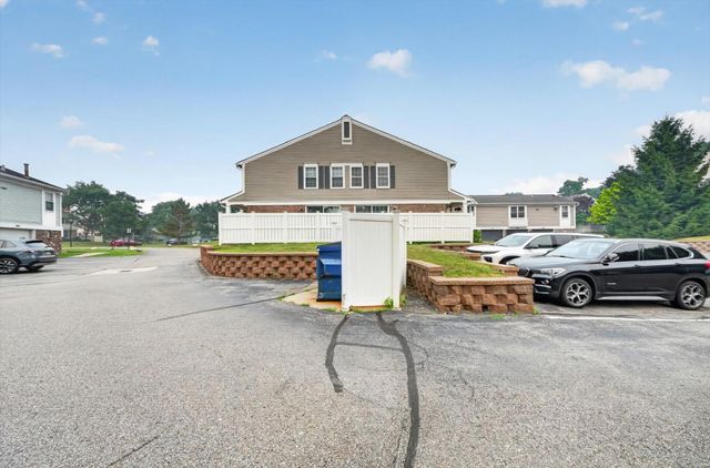 21344 E Glen Haven Circle, Northville, MI 48167