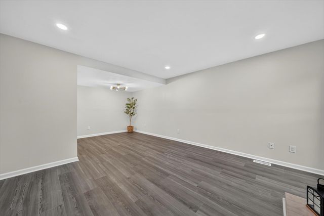 21344 E Glen Haven Circle, Northville, MI 48167