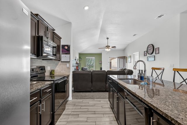 7402 105th Street, Lubbock, TX 79424