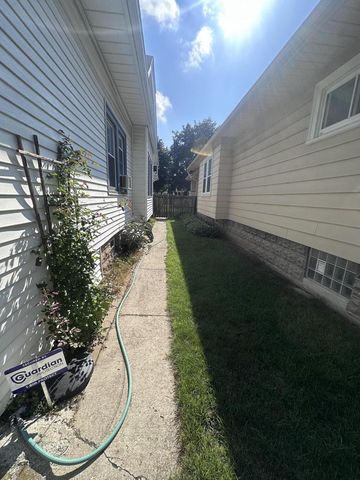 3459 N Bremen STREET, Milwaukee, WI 53212
