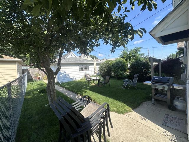 3459 N Bremen STREET, Milwaukee, WI 53212