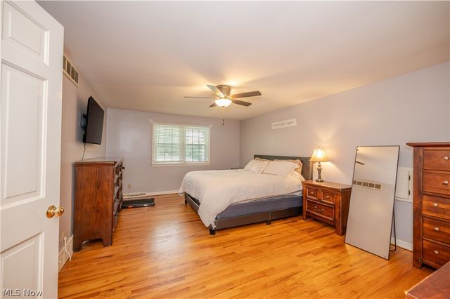 6793 Tanglewood Drive, Youngstown, OH 44512
