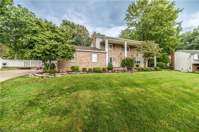 6793 Tanglewood Drive, Youngstown, OH 44512