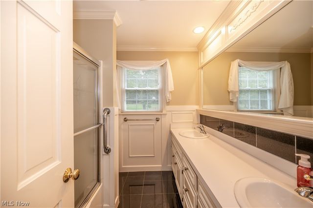 6793 Tanglewood Drive, Youngstown, OH 44512