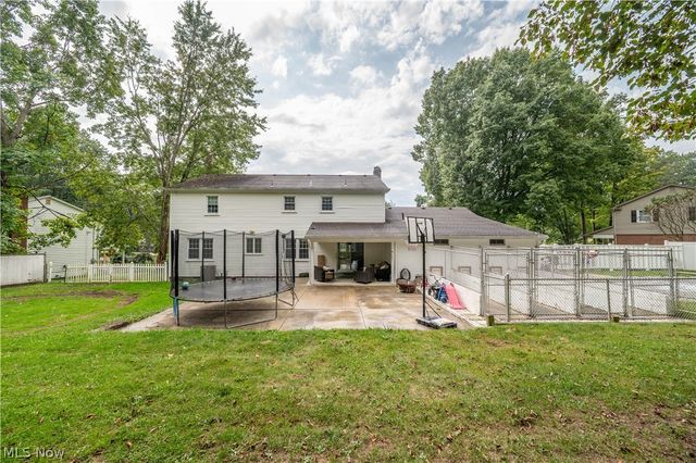 6793 Tanglewood Drive, Youngstown, OH 44512
