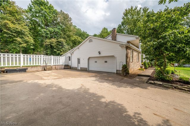 6793 Tanglewood Drive, Youngstown, OH 44512
