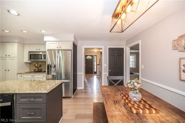 6793 Tanglewood Drive, Youngstown, OH 44512