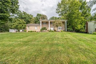6793 Tanglewood Drive, Youngstown, OH 44512
