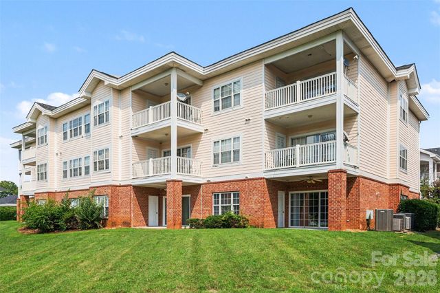 9041 Meadow Vista Road, Charlotte, NC 28213