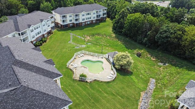 9041 Meadow Vista Road, Charlotte, NC 28213
