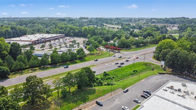 9041 Meadow Vista Road, Charlotte, NC 28213