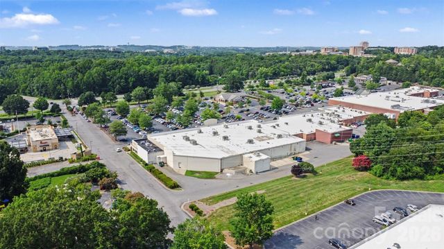 9041 Meadow Vista Road, Charlotte, NC 28213