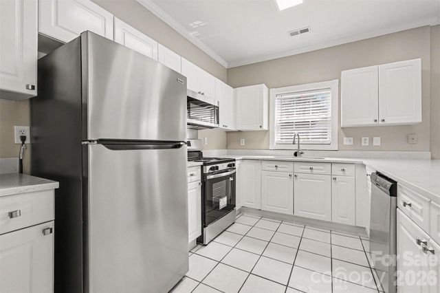 9041 Meadow Vista Road, Charlotte, NC 28213