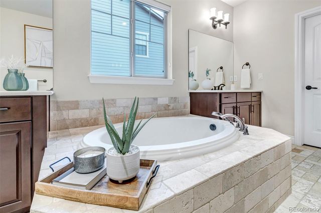 11890 W 39th Place, Wheat Ridge, CO 80033