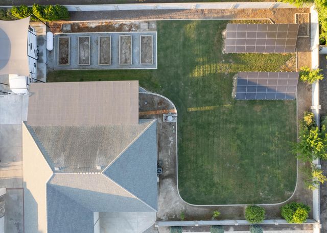 13496 El Nogal Avenue, Visalia, CA 93292