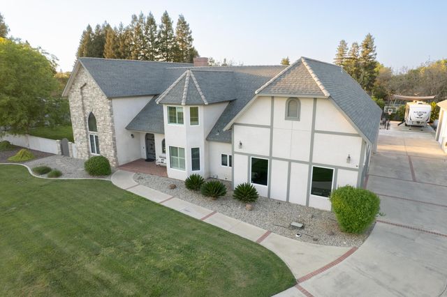 13496 El Nogal Avenue, Visalia, CA 93292