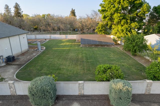 13496 El Nogal Avenue, Visalia, CA 93292