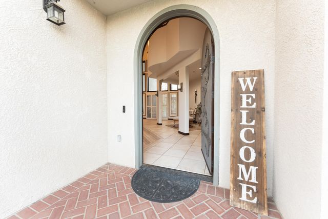 13496 El Nogal Avenue, Visalia, CA 93292