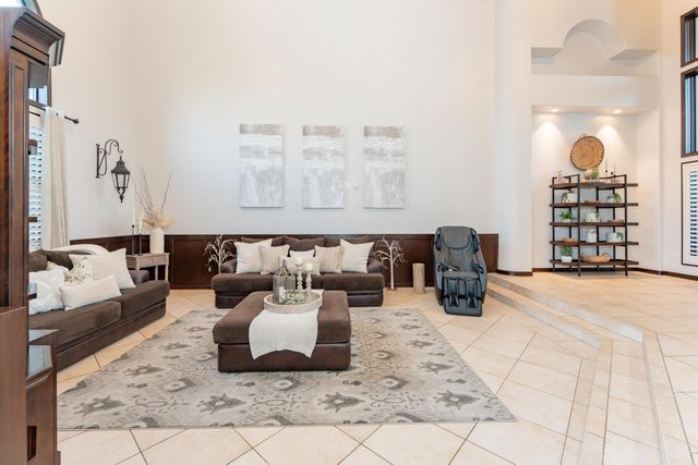 13496 El Nogal Avenue, Visalia, CA 93292