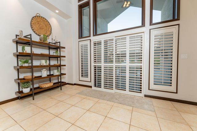 13496 El Nogal Avenue, Visalia, CA 93292