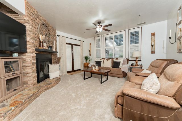 13496 El Nogal Avenue, Visalia, CA 93292