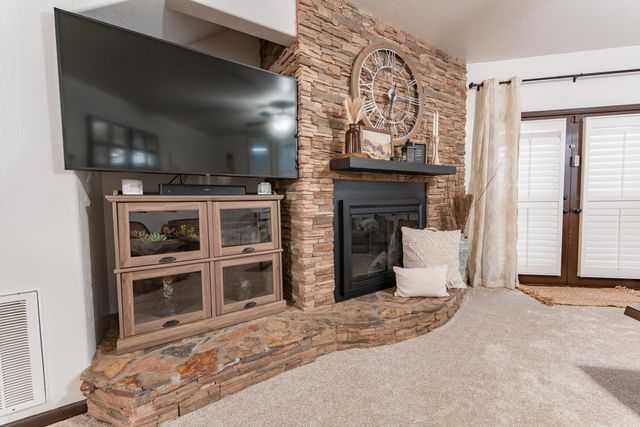 13496 El Nogal Avenue, Visalia, CA 93292