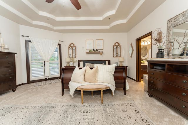 13496 El Nogal Avenue, Visalia, CA 93292