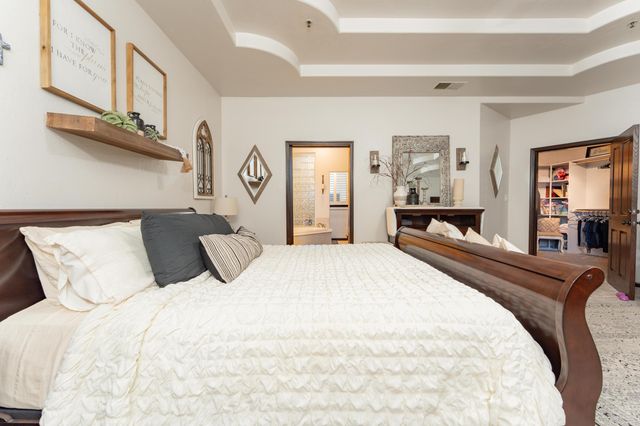 13496 El Nogal Avenue, Visalia, CA 93292