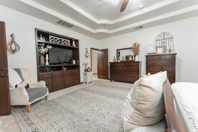 13496 El Nogal Avenue, Visalia, CA 93292