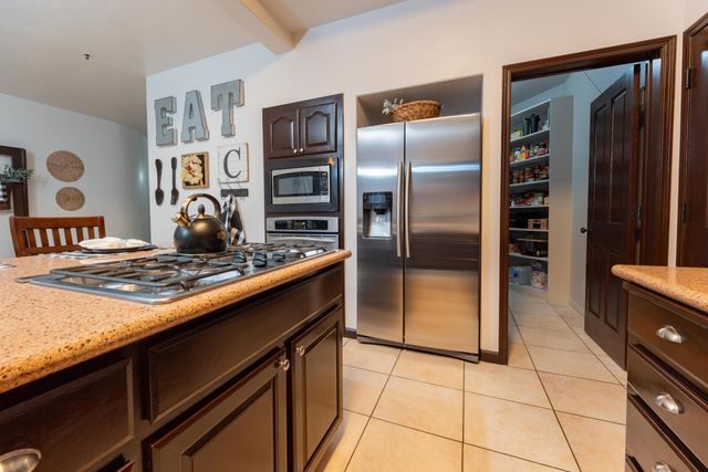 13496 El Nogal Avenue, Visalia, CA 93292