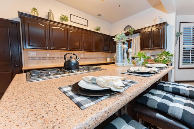 13496 El Nogal Avenue, Visalia, CA 93292