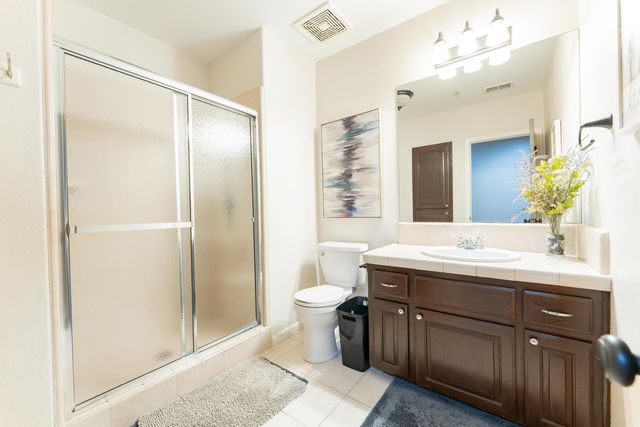 13496 El Nogal Avenue, Visalia, CA 93292