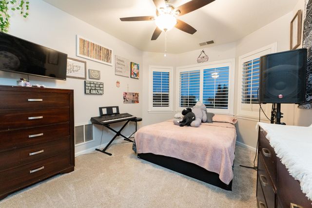 13496 El Nogal Avenue, Visalia, CA 93292