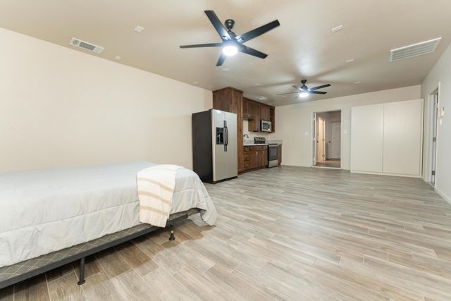 13496 El Nogal Avenue, Visalia, CA 93292