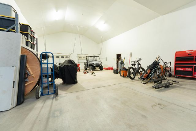 13496 El Nogal Avenue, Visalia, CA 93292