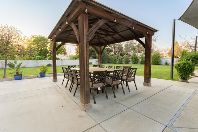 13496 El Nogal Avenue, Visalia, CA 93292