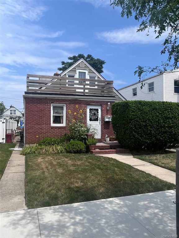 225 E Market Street, Long Beach, NY 11561