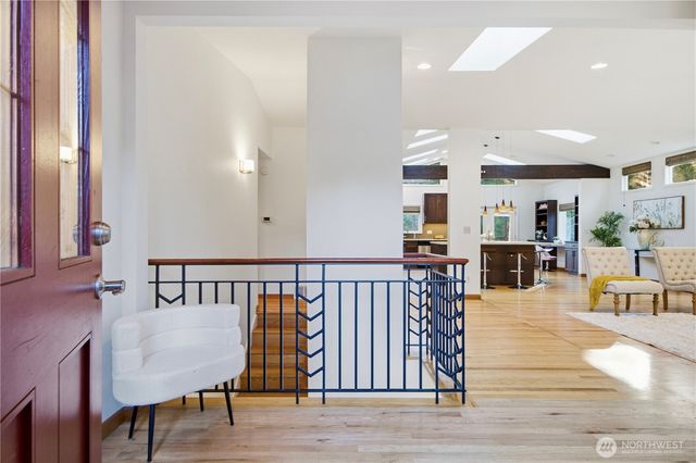 8713 NE 144th Street, Kirkland, WA 98034