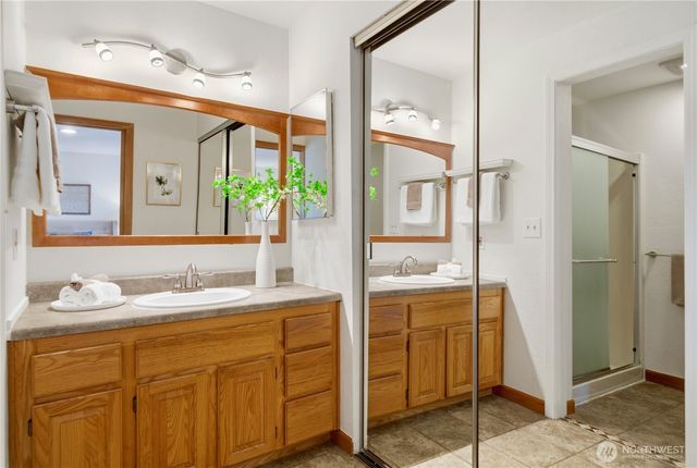 8713 NE 144th Street, Kirkland, WA 98034