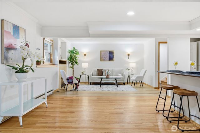 8713 NE 144th Street, Kirkland, WA 98034