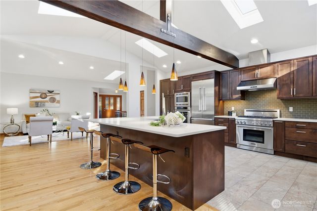 8713 NE 144th Street, Kirkland, WA 98034