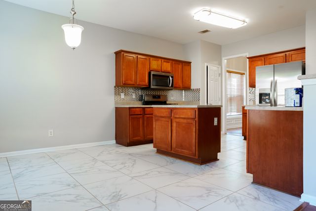 2581 Southhaven Lane, Buford, GA 30519