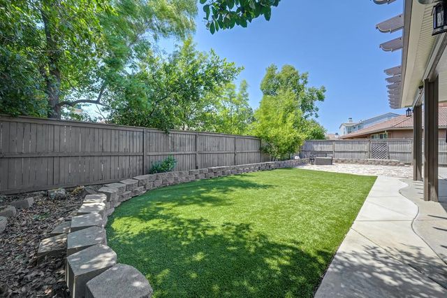 4082 Copper Lake Way, Rancho Cordova, CA 95742