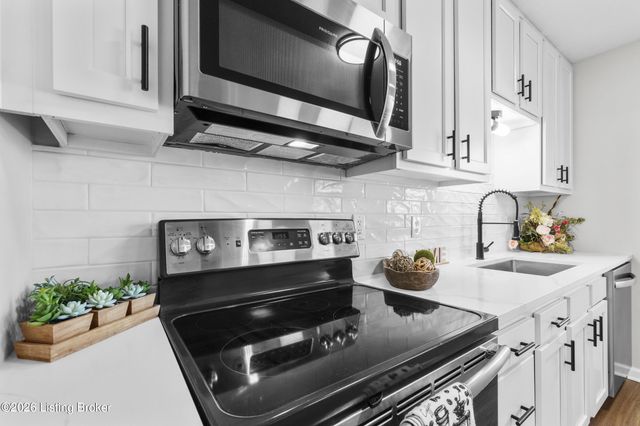 269 Senate Cir, Radcliff, KY 40160